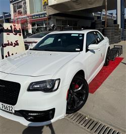 کرایسلەر 300